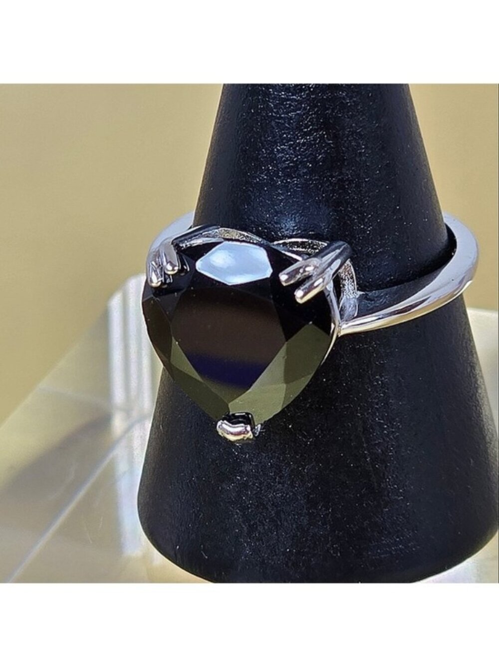 925 Sterling Silver Ring Sz 6.75 with Natural Heart Shape Black Spinel.